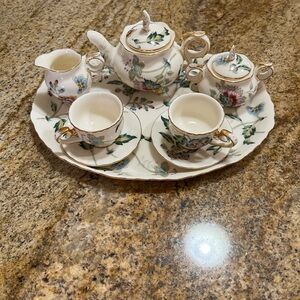 Floral Porcelain Mini Tea Set / Perfect